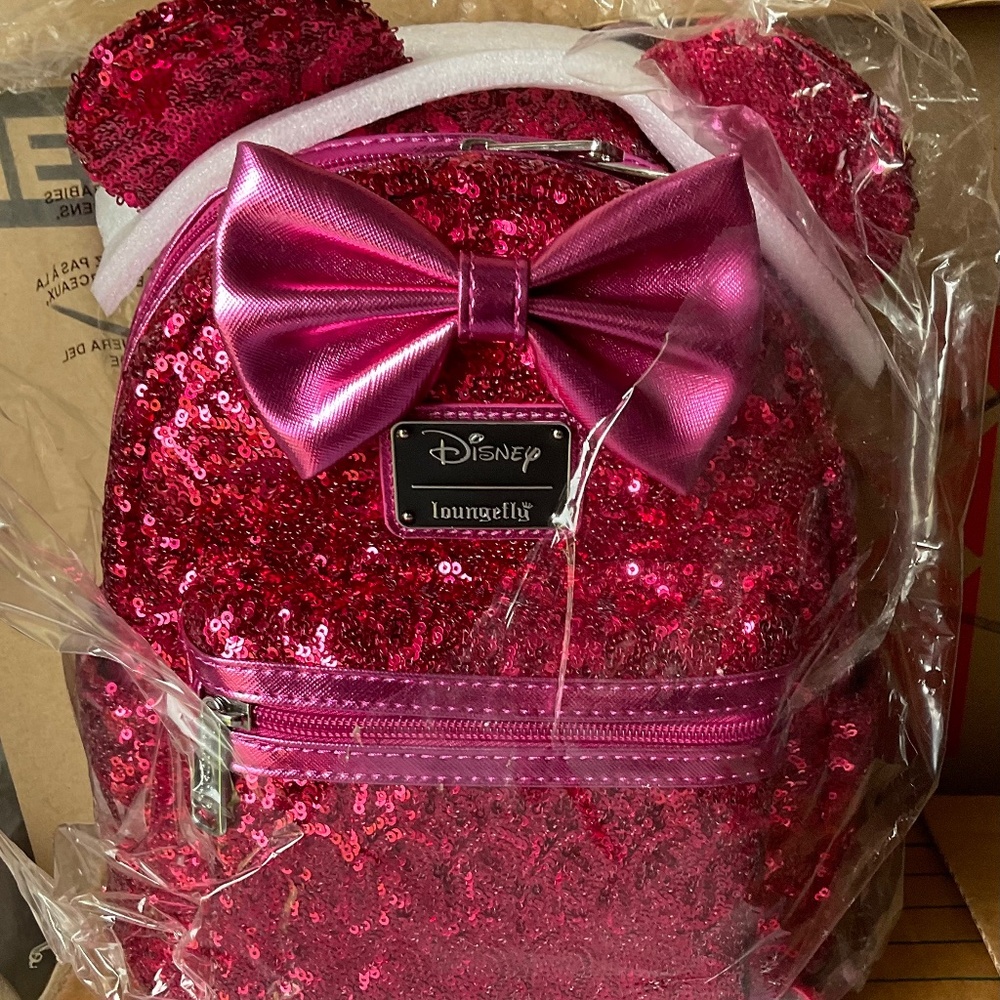 Disney loungefly magenta